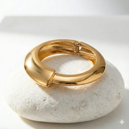 Premium  Dual  Broad Anti-Tarnish Open Bracelet for Women Vavya