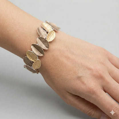 Rustic Petal Silver Strechable Braclet For Women Vavya