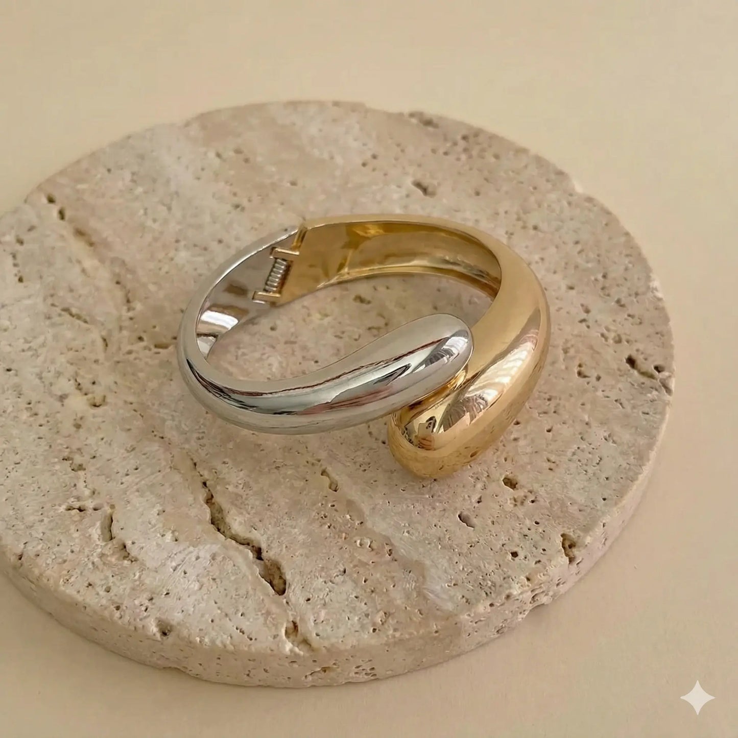 Premium Chunky Dual-Tone Anti-Tarnish Open Bracelet for Women Vavya